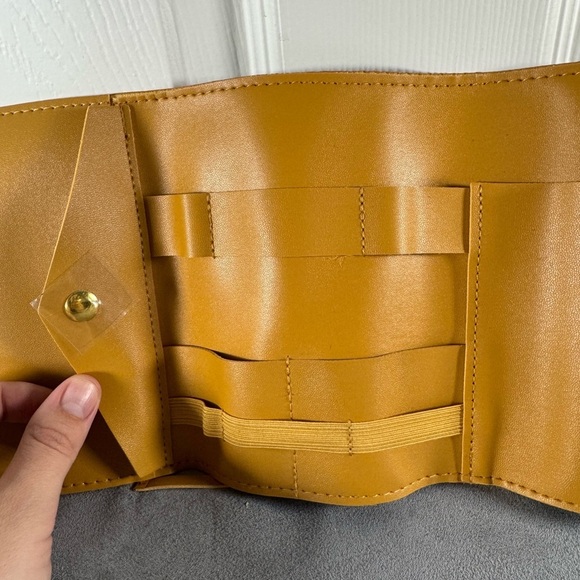 Glass Ladder & co Katherine Leather Tech Travel Roll Up Organizer Case Carmel - Picture 4 of 8